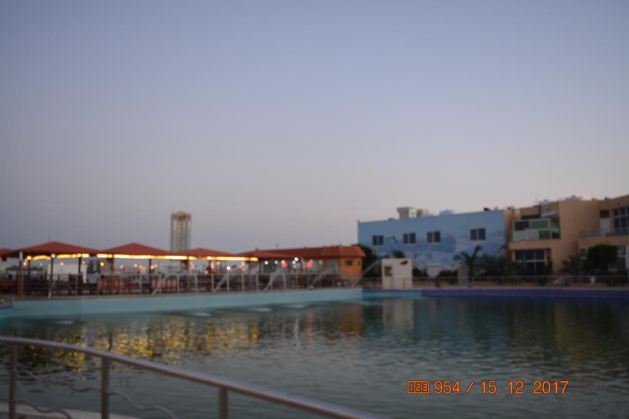 The Land Of Happiness Chalets 2 *